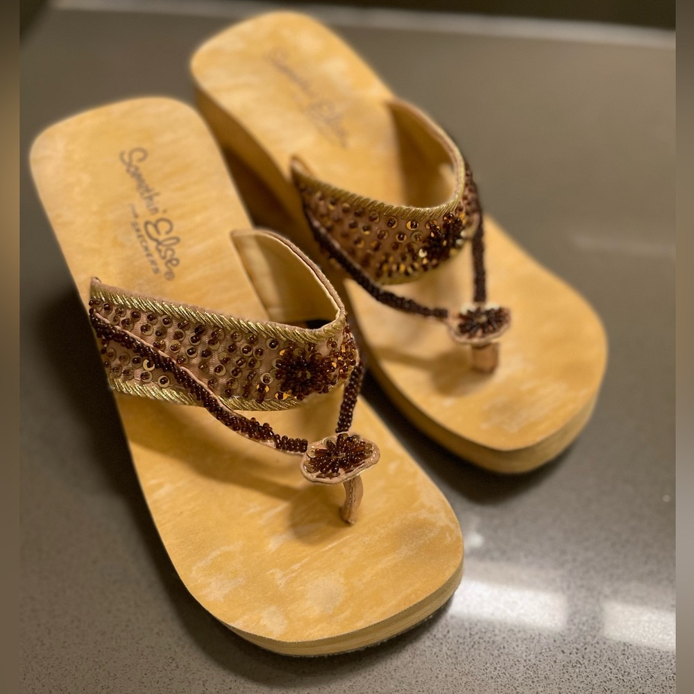 Skechers women’s sandals size 6